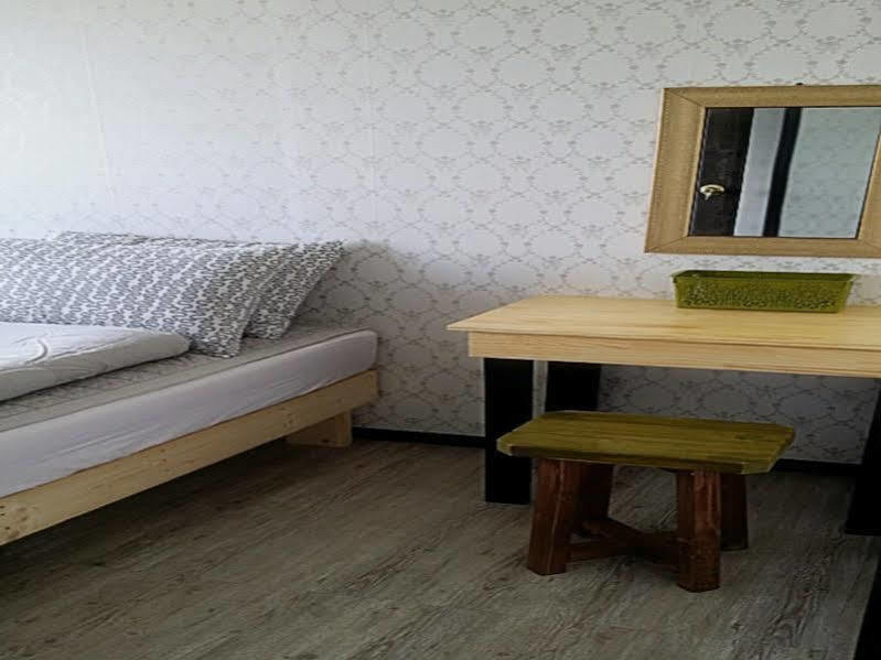 Jeju Airport Mira Guesthouse Buitenkant foto